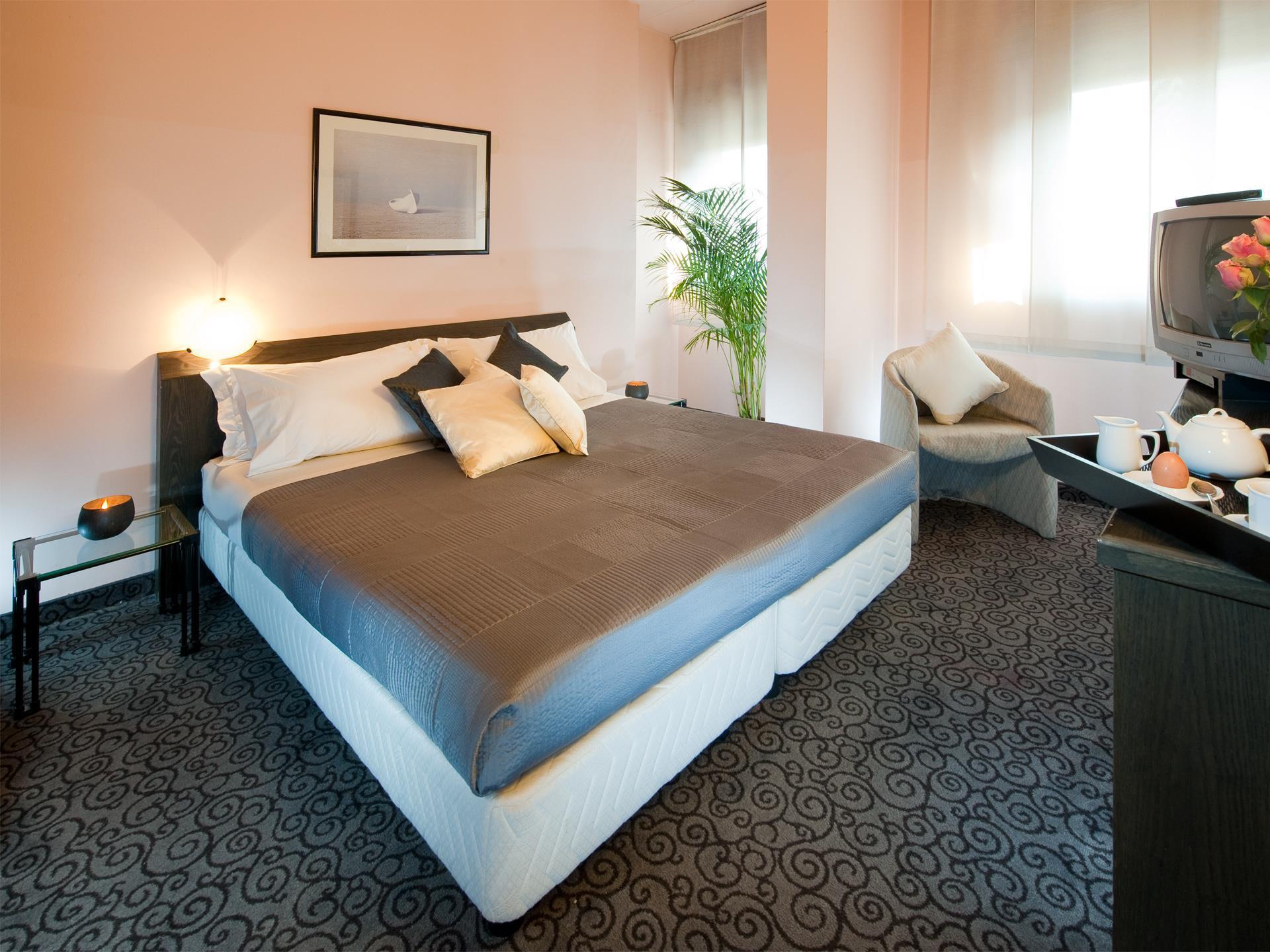 Hotel Comtur Binasco Quarto foto